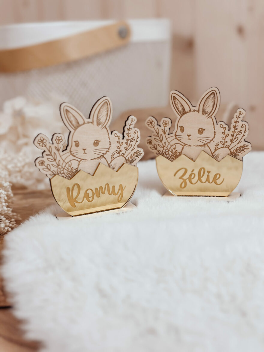 Œuf sur socle lapin